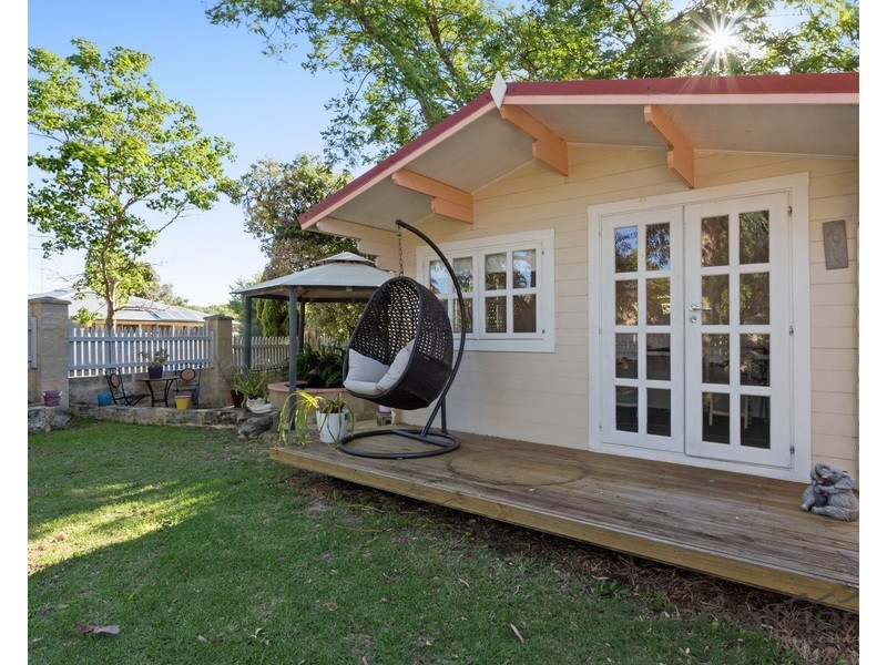 12 Emile Court, North Lake WA 6163