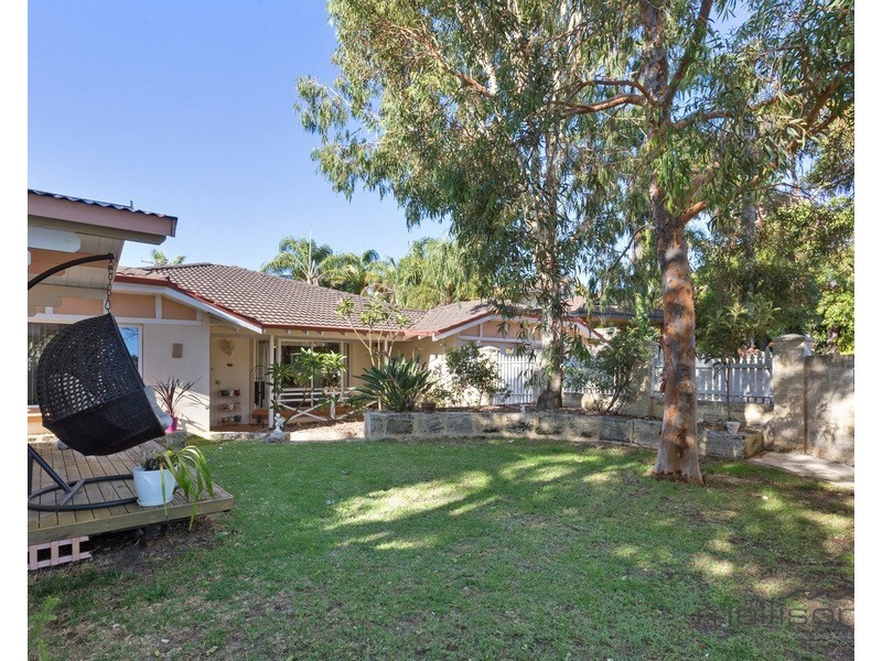 12 Emile Court, North Lake WA 6163