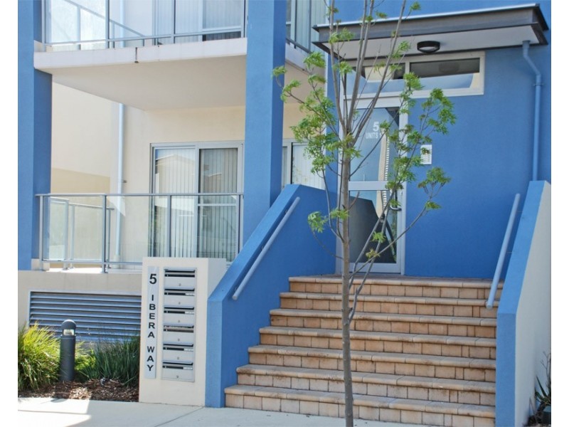 7/5 Ibera Way, Success WA 6164