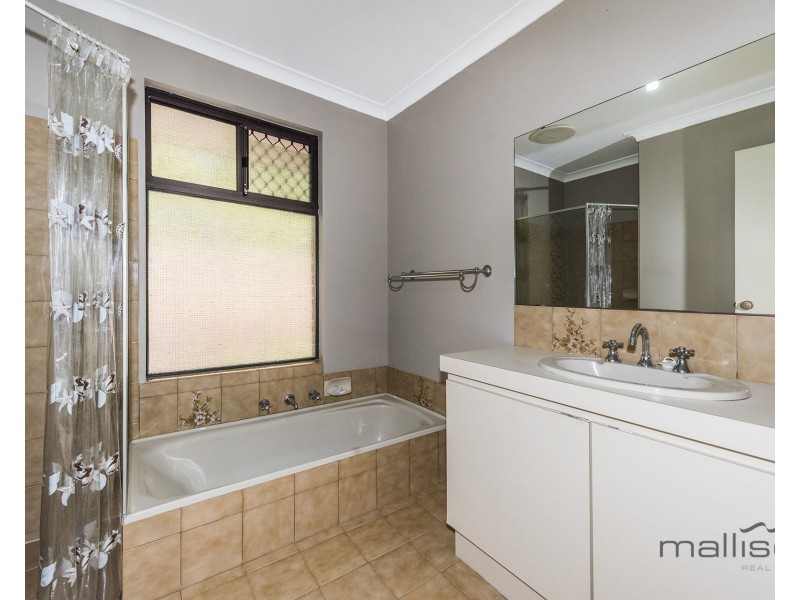 2 Faull Close, Leeming WA 6149