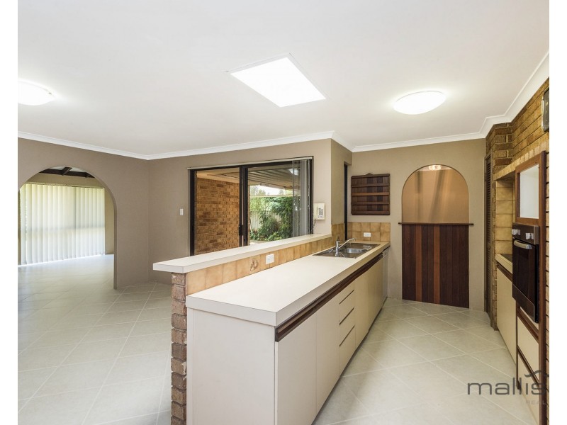 2 Faull Close, Leeming WA 6149