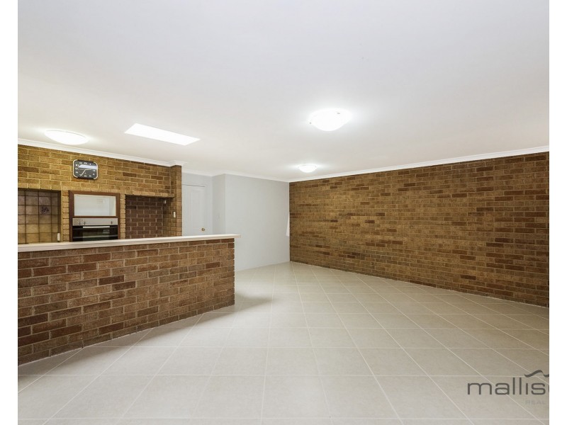 2 Faull Close, Leeming WA 6149