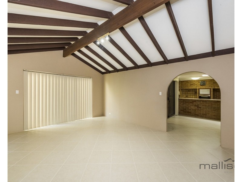 2 Faull Close, Leeming WA 6149