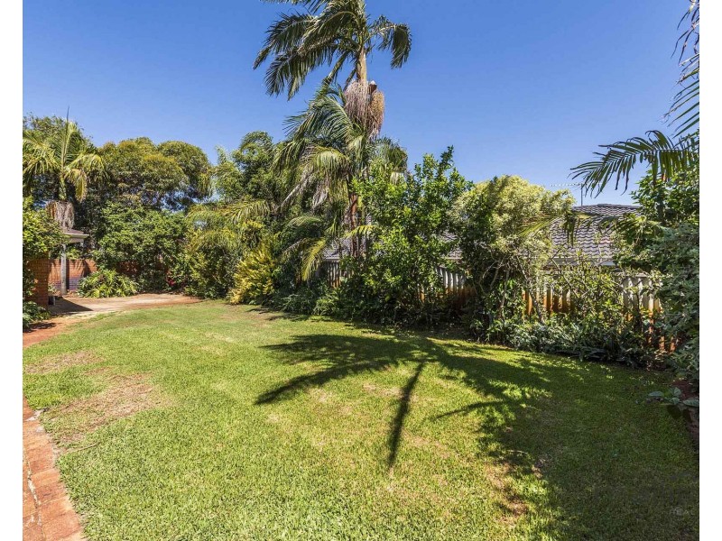 2 Faull Close, Leeming WA 6149