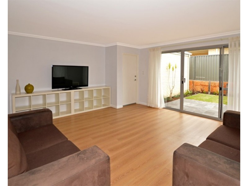 50 St Catharines Promenade, Champion Lakes WA 6111