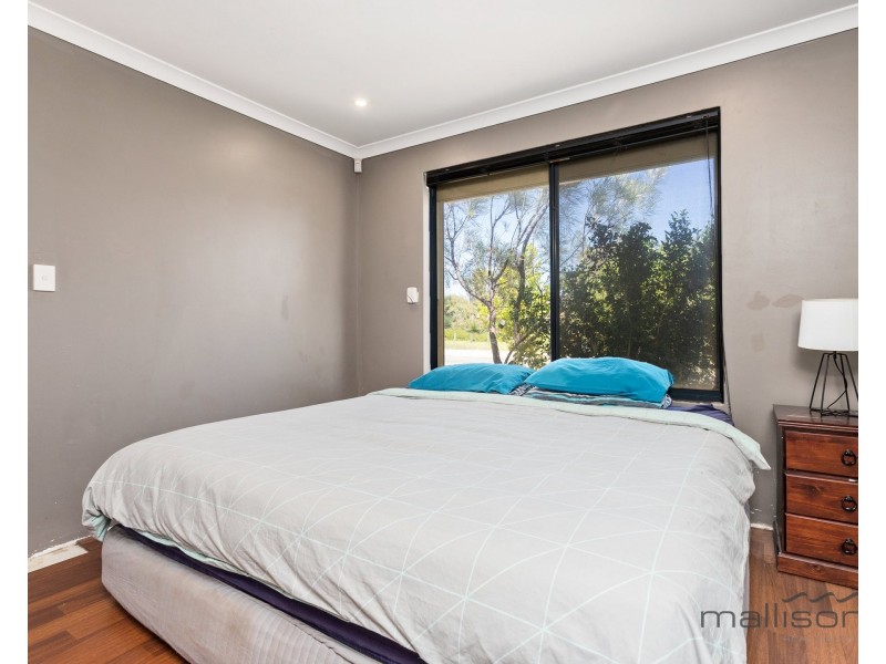 47 Chiltern Avenue, Brookdale WA 6112