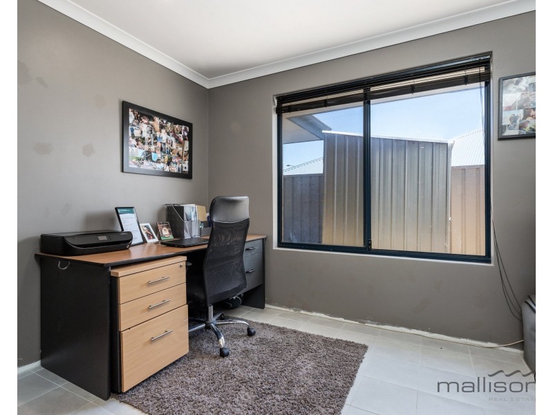 47 Chiltern Avenue, Brookdale WA 6112