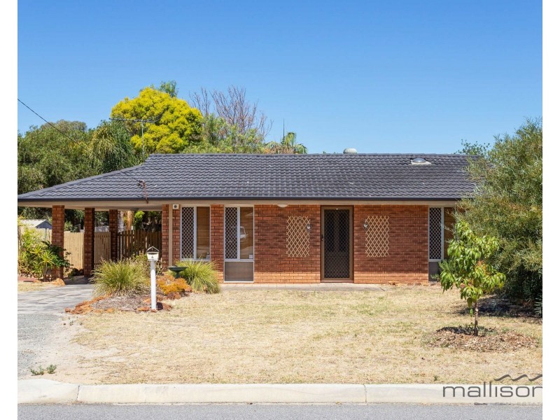 4 Greenwood Court, Kelmscott WA 6111