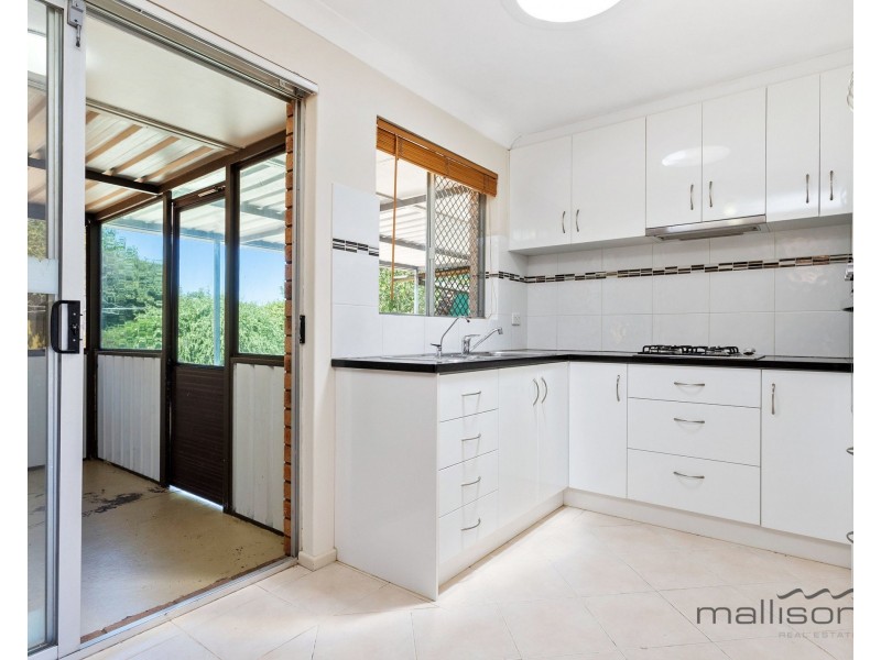 4 Greenwood Court, Kelmscott WA 6111