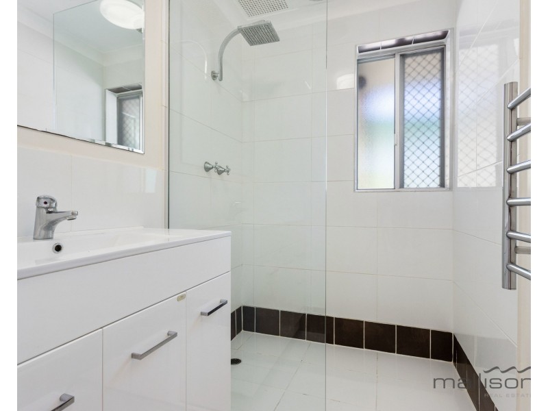 4 Greenwood Court, Kelmscott WA 6111