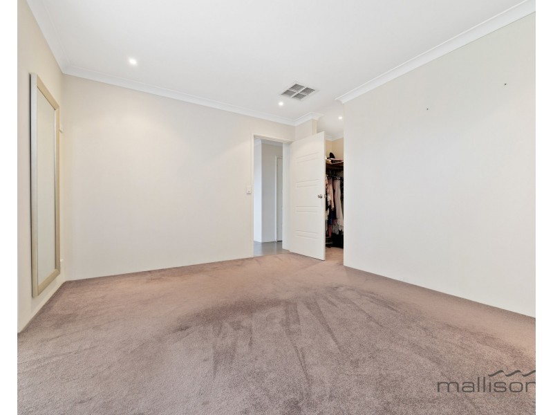 11 Crest Court, Thornlie WA 6108