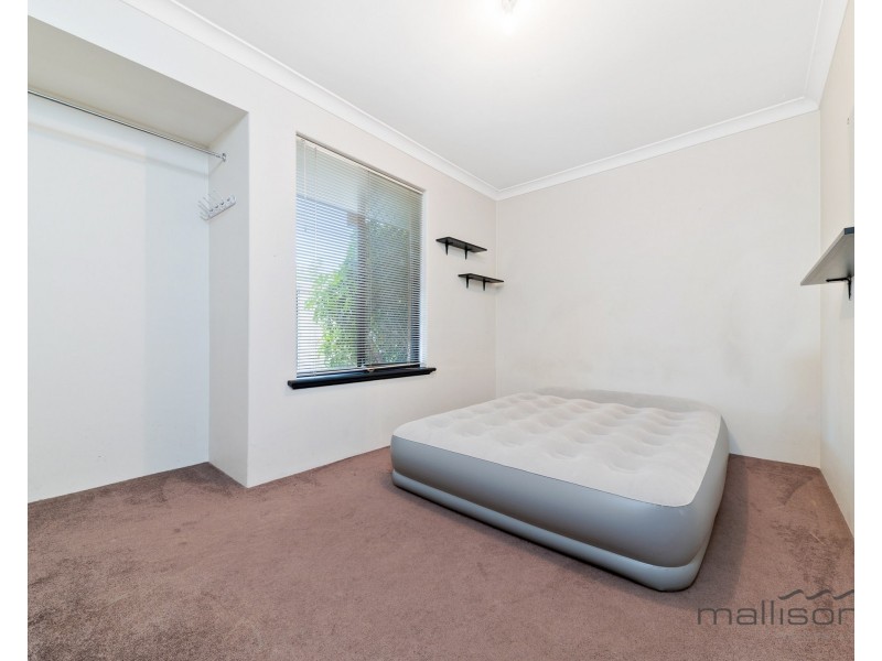 11 Crest Court, Thornlie WA 6108