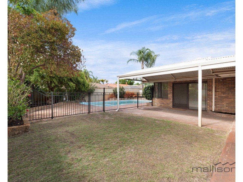 11 Crest Court, Thornlie WA 6108