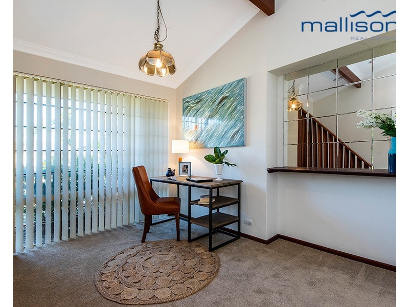 1 Mckivett Crescent, Leeming WA 6149