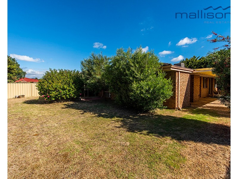 1 Mckivett Crescent, Leeming WA 6149