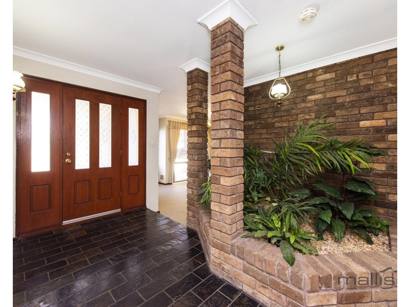 35 Winchester Way, Leeming WA 6149