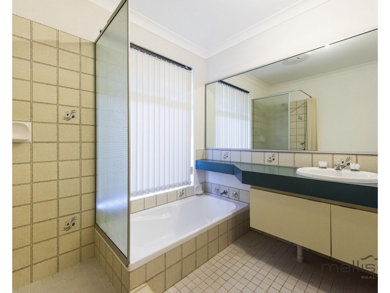 35 Winchester Way, Leeming WA 6149