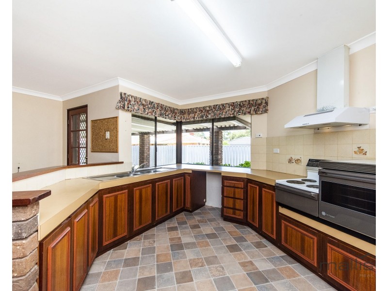 35 Winchester Way, Leeming WA 6149