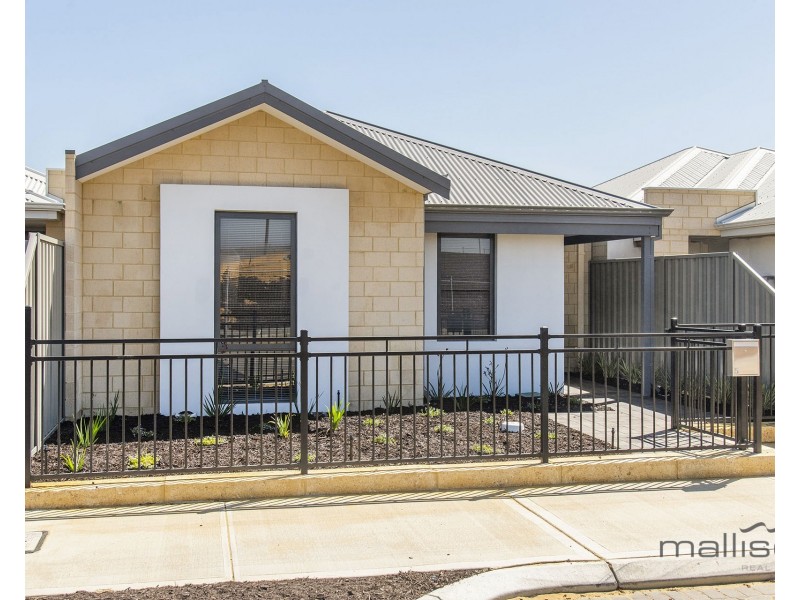 5 Paradoxa Road, Hammond Park WA 6164