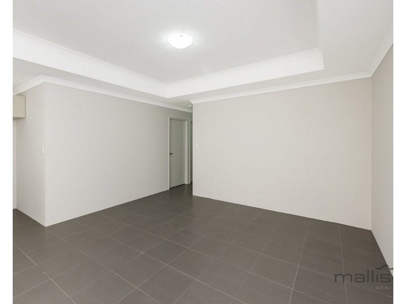 5 Paradoxa Road, Hammond Park WA 6164