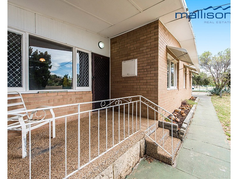 13 Brindle Street, Coolbellup WA 6163