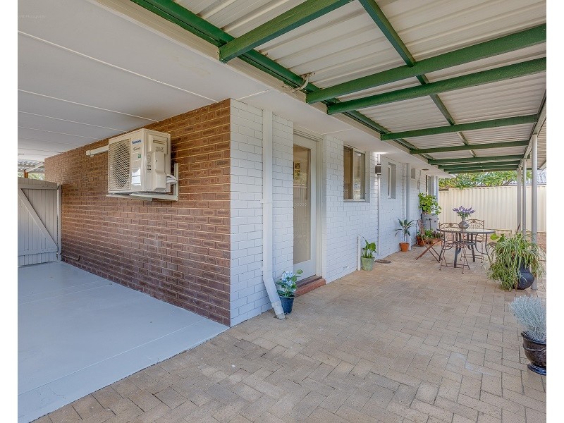 29 Blackburne Drive, Kelmscott WA 6111