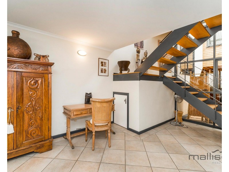 4/10 King William Street, South Fremantle WA 6162