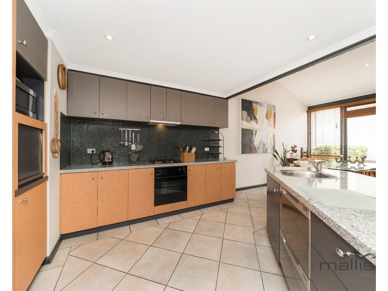 4/10 King William Street, South Fremantle WA 6162