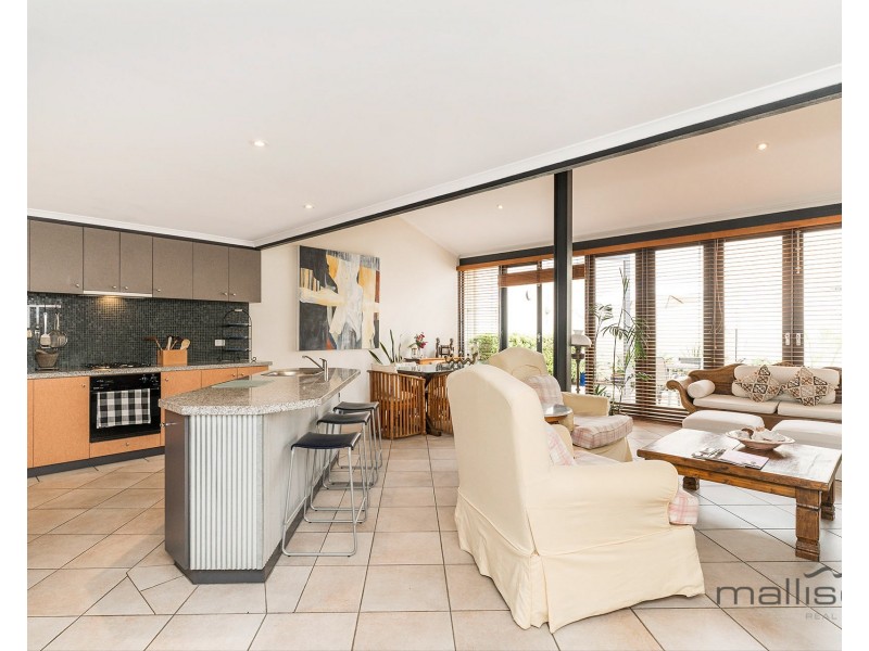 4/10 King William Street, South Fremantle WA 6162