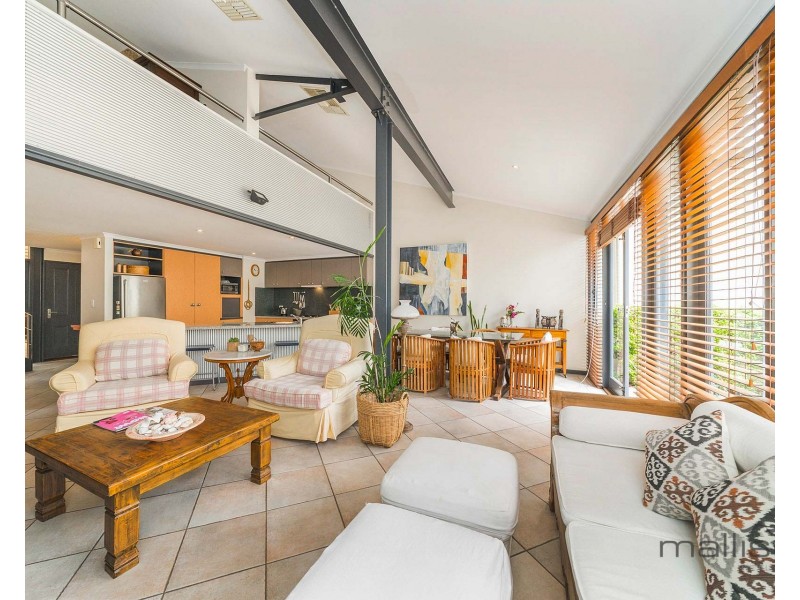 4/10 King William Street, South Fremantle WA 6162