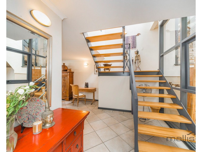 4/10 King William Street, South Fremantle WA 6162