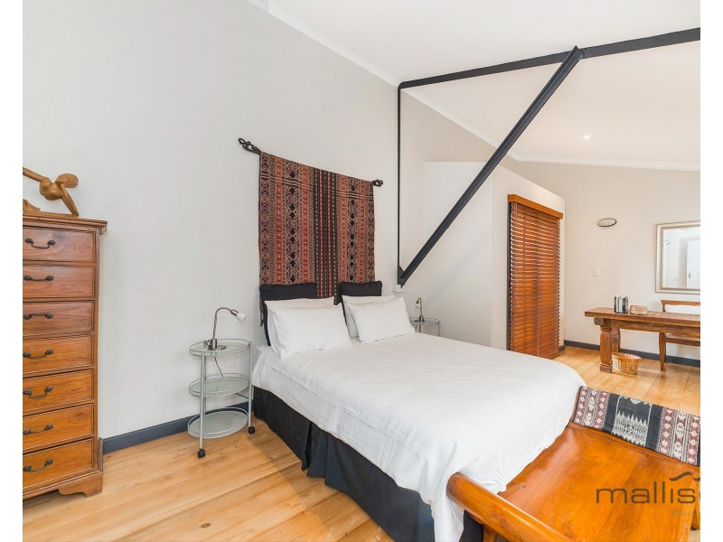 4/10 King William Street, South Fremantle WA 6162