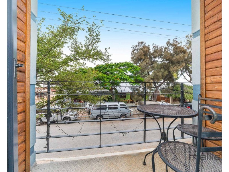 4/10 King William Street, South Fremantle WA 6162