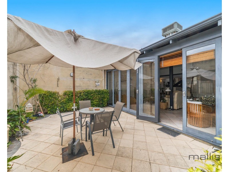4/10 King William Street, South Fremantle WA 6162