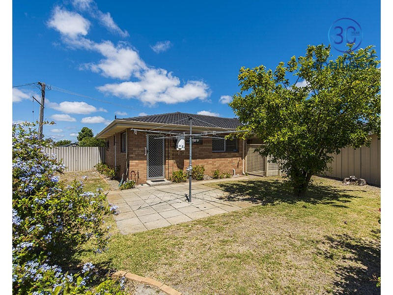 2A Greenwood Place, Lynwood WA 6147