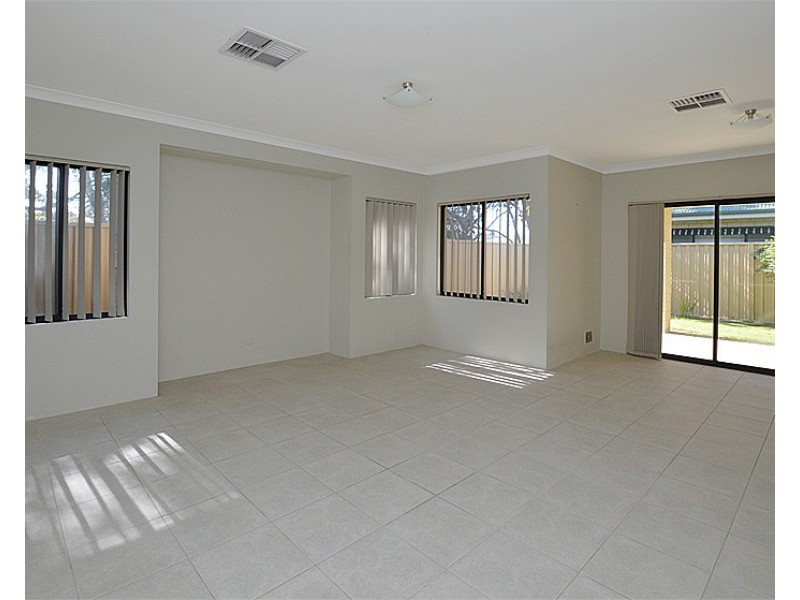 26 Pentland Street, Canning Vale WA 6155