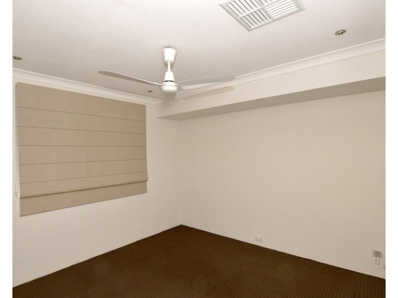 55 Sanderling Drive, Thornlie WA 6108