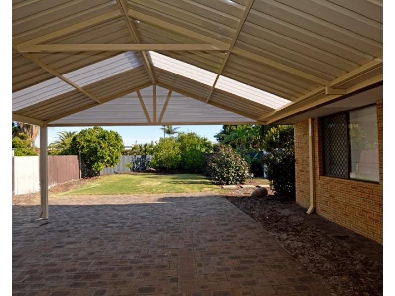 55 Sanderling Drive, Thornlie WA 6108