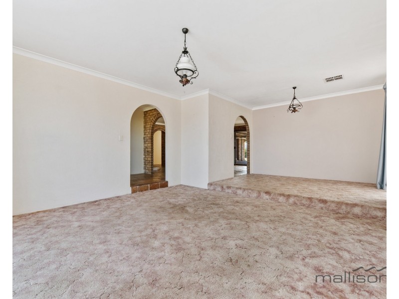 52 Sanderling Drive, Thornlie WA 6108