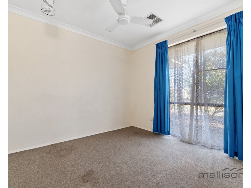 52 Sanderling Drive, Thornlie WA 6108