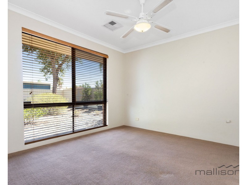 10 Schaffers Place, Thornlie WA 6108