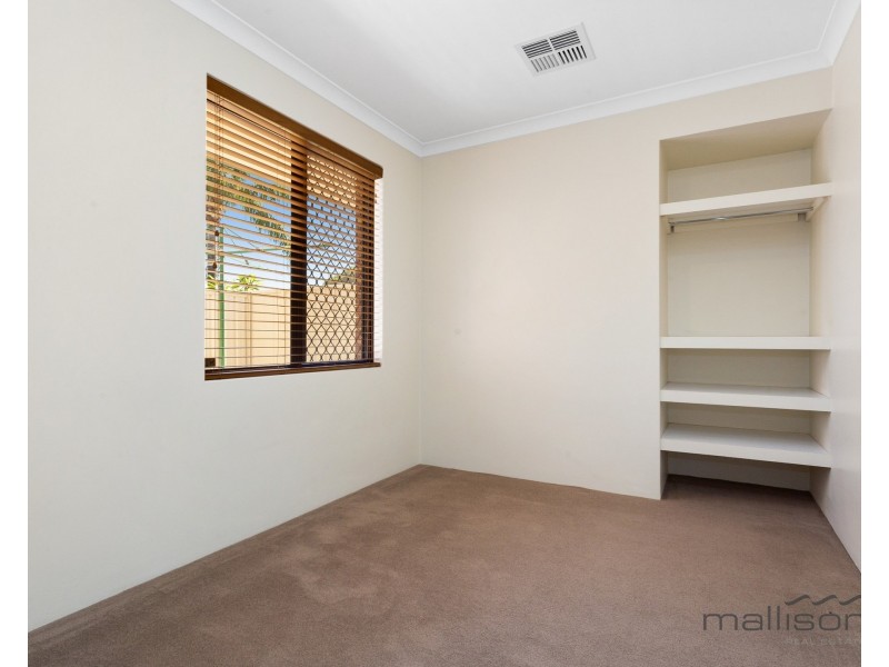 10 Schaffers Place, Thornlie WA 6108