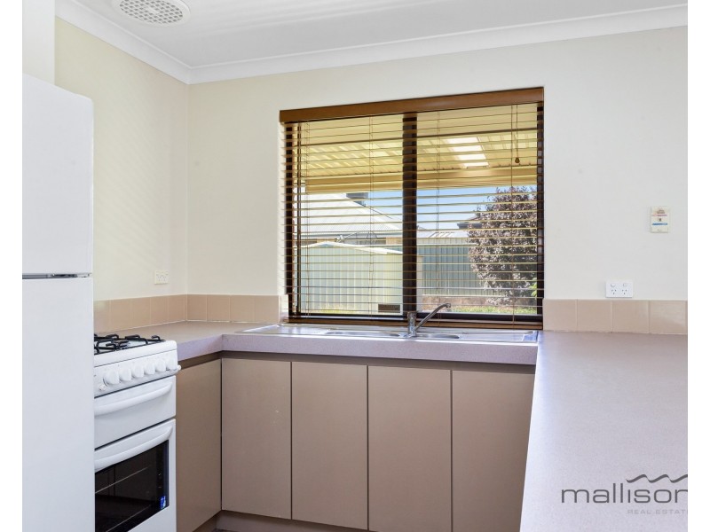 10 Schaffers Place, Thornlie WA 6108