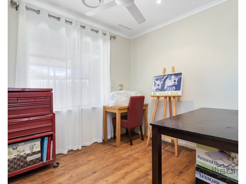 10 Kelvedon Way, Huntingdale WA 6110