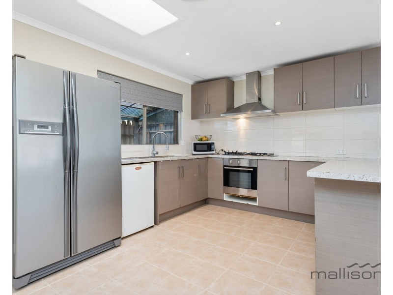 10 Kelvedon Way, Huntingdale WA 6110