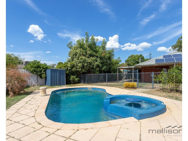 10 Kelvedon Way, Huntingdale WA 6110