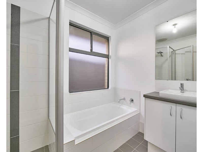 21 Kinsella Avenue, Byford WA 6122