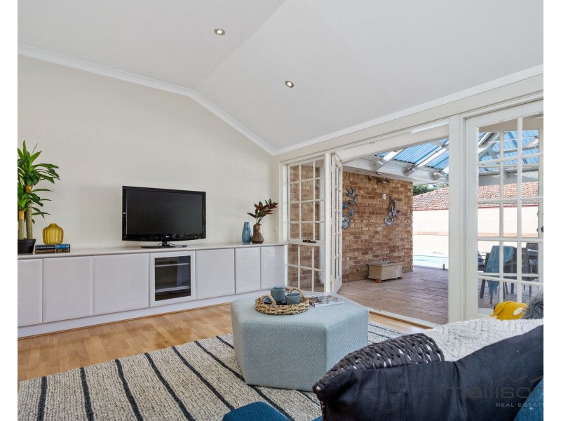 42 Hislop Road, Attadale WA 6156