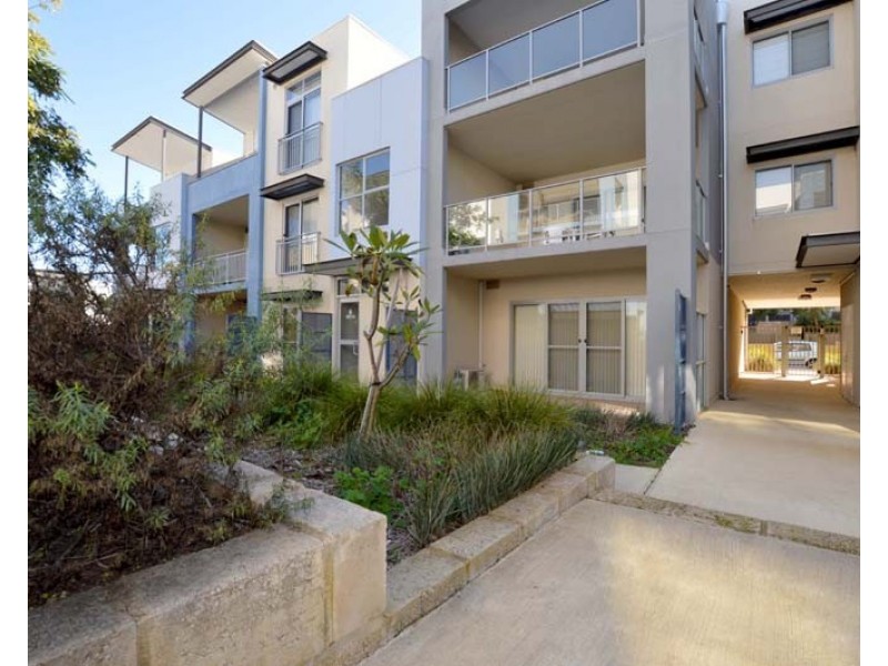 12/6 Ibera Way, Success WA 6164