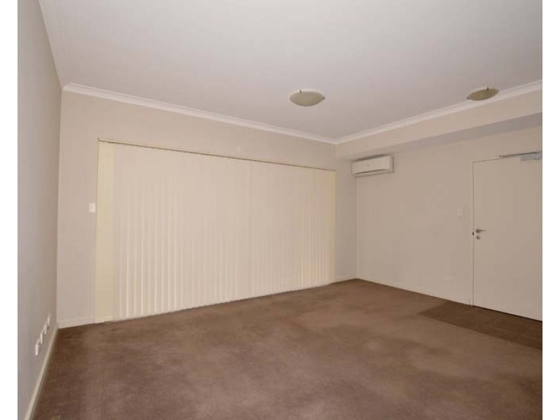 12/6 Ibera Way, Success WA 6164